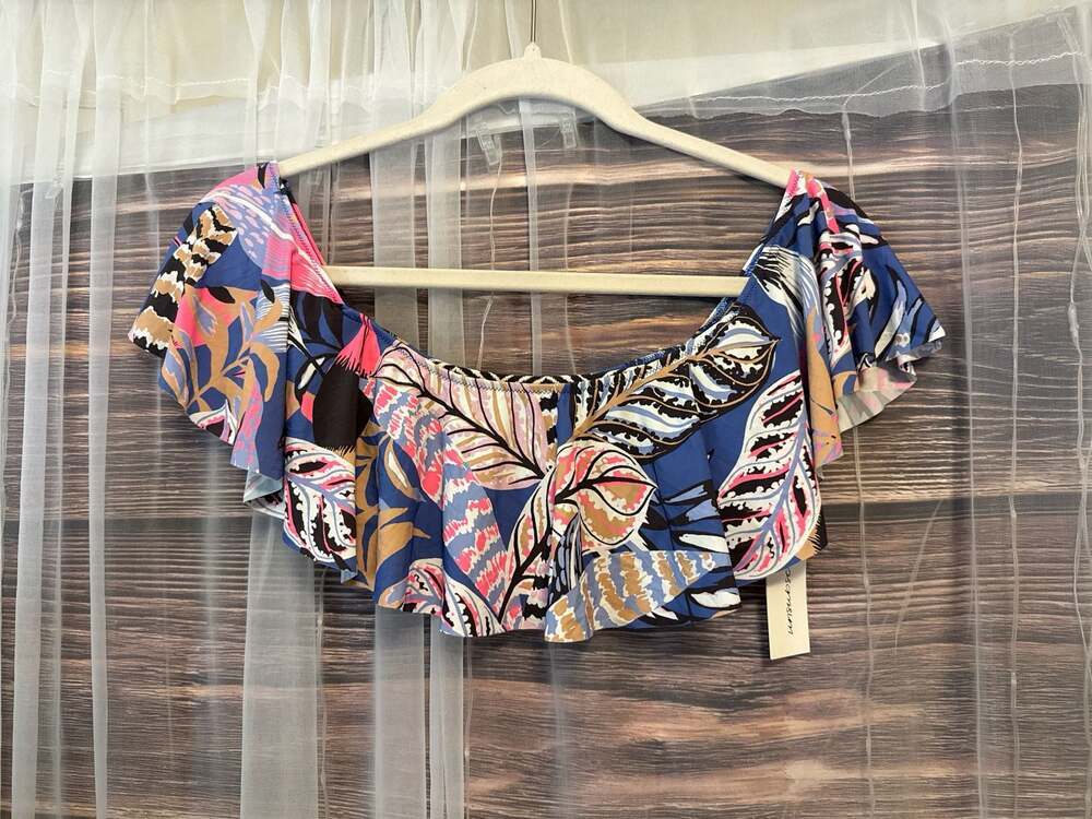 Unsubscribed NWT Floral Ruffle Off-The-Shoulder Bikini Top Size Medium